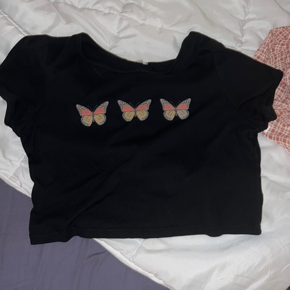 Butterfly cropped tee urban outfitters